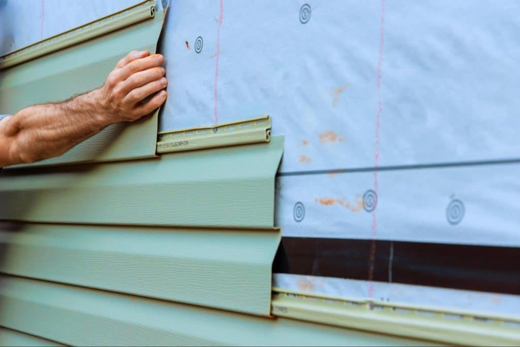 high-efficiency-siding-being-installed